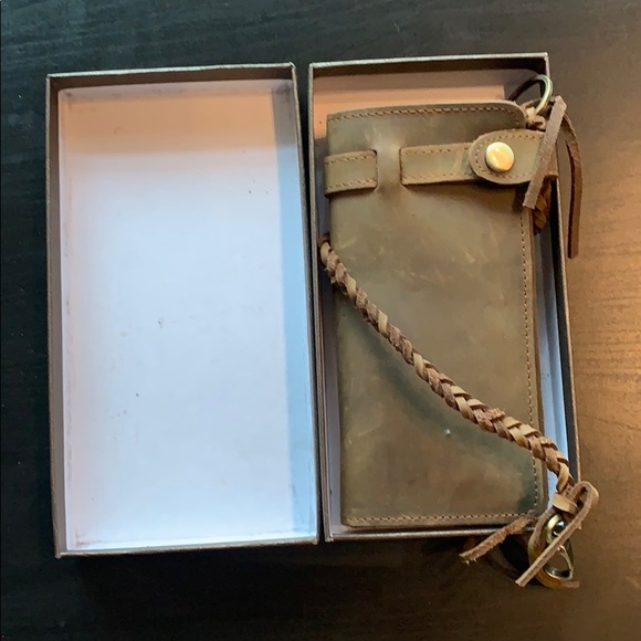 Leather Chain Wallet NEW - Picture 1 of 8